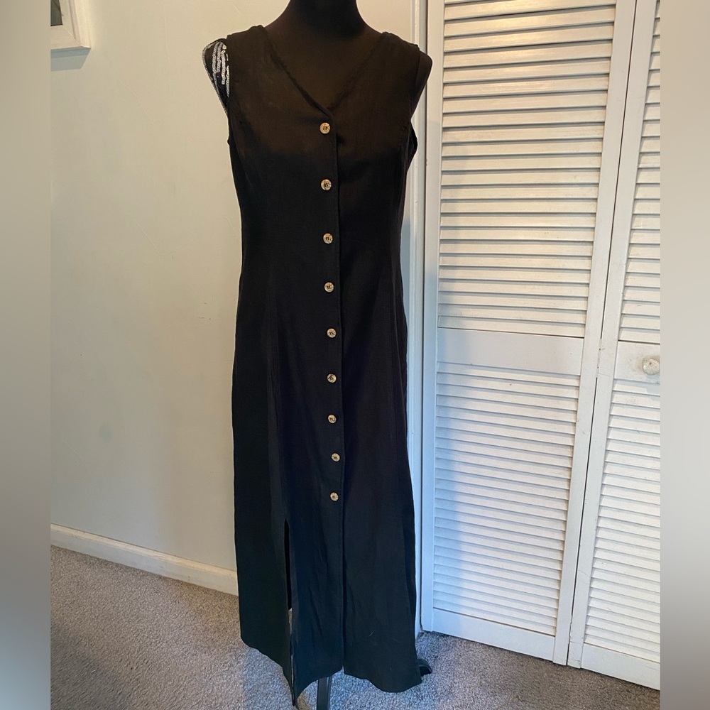 Erika Black Sleeveless Button-Front Maxi Dress